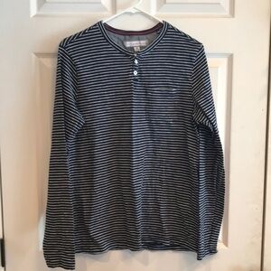 pd&c brand size M pullover long sleeve shirt